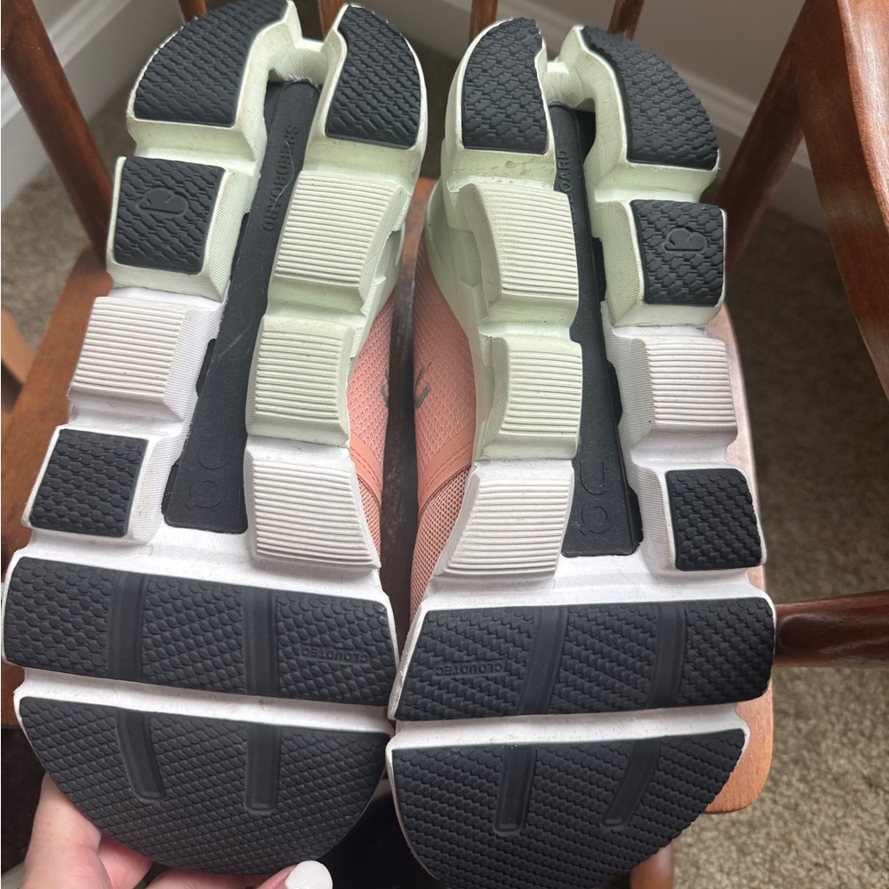 On Running Cloudflyer 4 - Peach/Aloe - Like New - Picture 5 of 5
